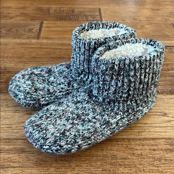 Bombas Gripper Slippers Booties Cozy Knit Multicolor Youth Shoe Size 1 - 5 - Picture 5 of 9